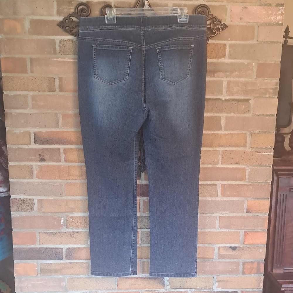 Gloria Vanderbilt AVERY All Over Slimming Effect Straight Stretch Jeans SZ. 16P - Picture 3 of 7